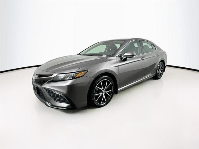 2023 toyota camry se