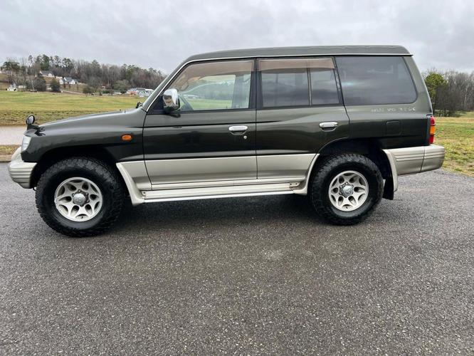 1997 mitsubishi pajero in cleveland, tennessee