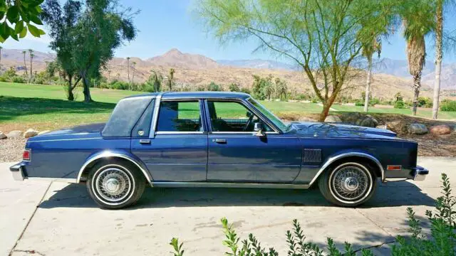 1989 5th avenue with factory drivers side airbag / low low 15k miles/ cold a/c !