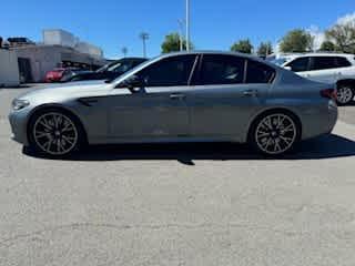 2023 bmw m5 base