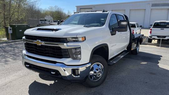 new 2024 chevrolet silverado 3500hd chassis cab 4wd crew cab 177" wb, 60" ca lt