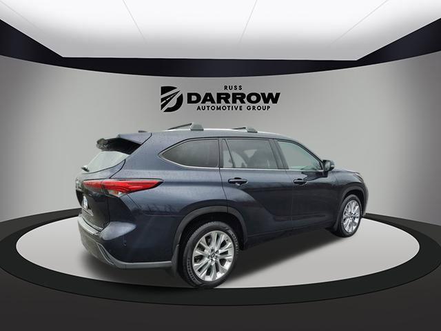 2022 toyota highlander limited