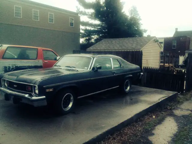 1974 chevrolet nova custom hatchback 2-door 5.7l