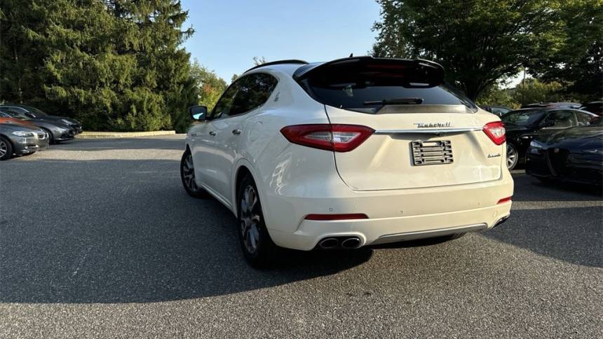 2019 maserati levante base