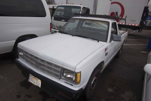 1985 chevy s10 w (2) delta tool boxes, lumber rack--odometer 56464 runs in video