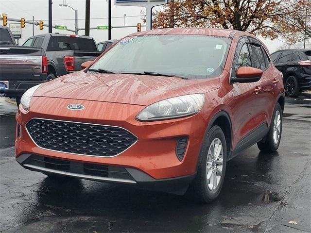 2020 ford escape se