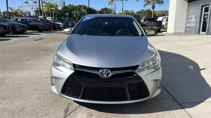 2015 toyota camry se