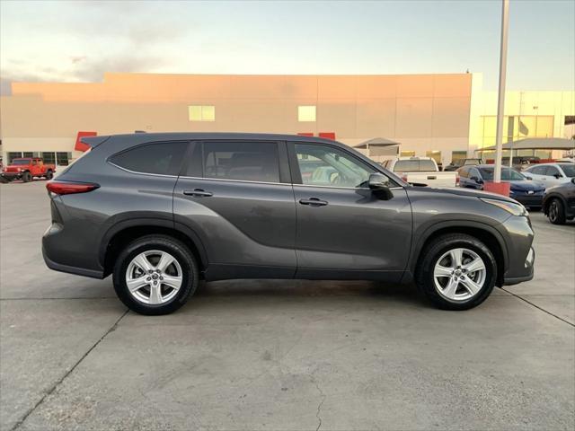 2023 toyota highlander l
