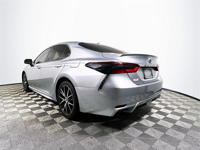 2022 toyota camry se