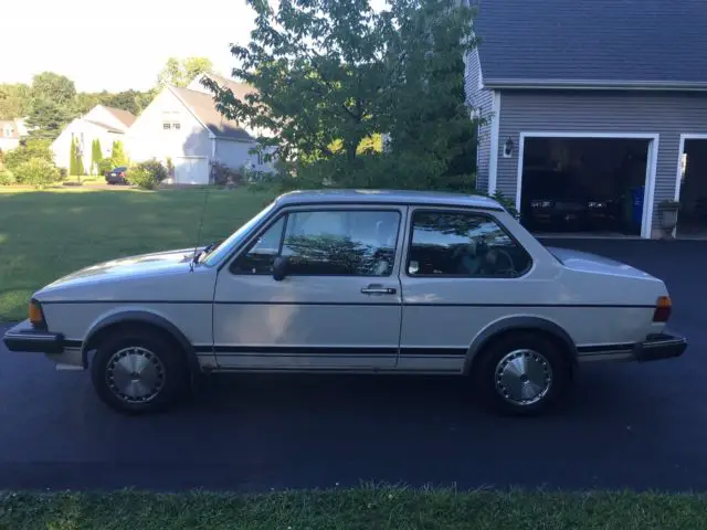 1982 volkswagon jetta 2dr,mk1/a1,5sp manual,1.6 liter, ac, 71k one owner!