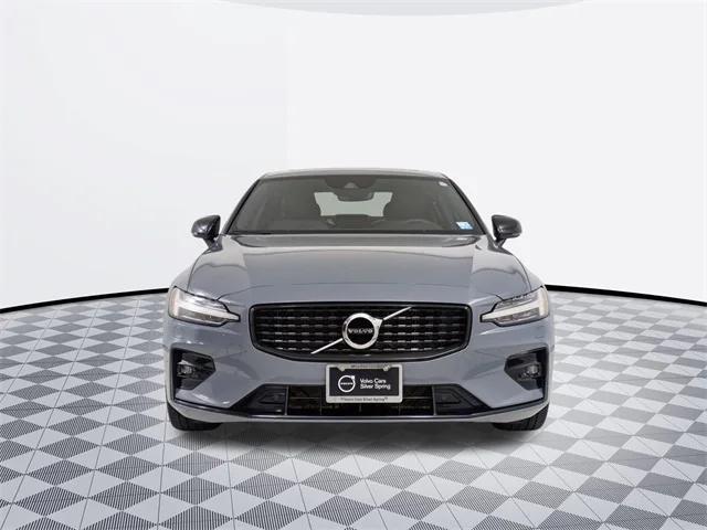 2022 volvo s60 t5 r-design