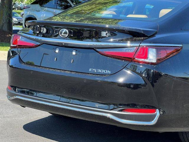 2024 lexus es 300h ultra luxury
