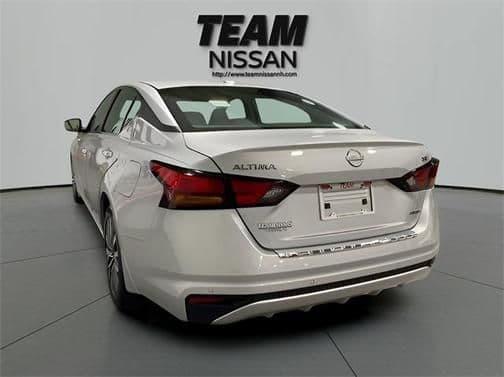 2023 nissan altima 2.5 sv in manchester, new hampshire