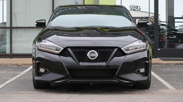 2022 nissan maxima sr