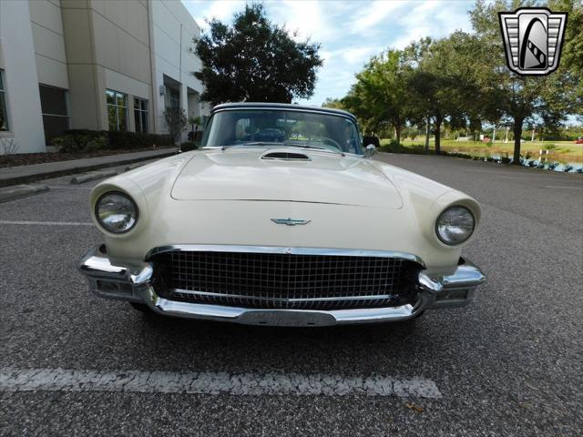1957 ford thunderbird base