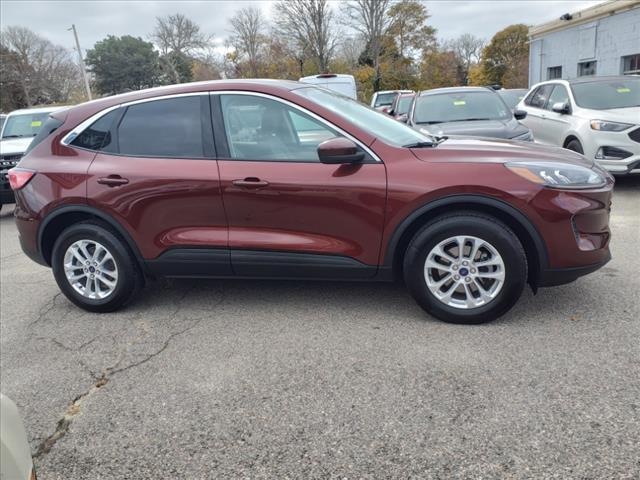 2021 ford escape se