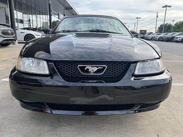 2000 ford mustang gt
