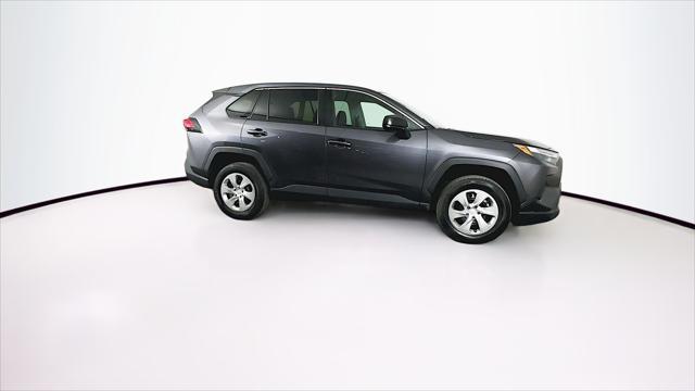 2023 toyota rav4 le