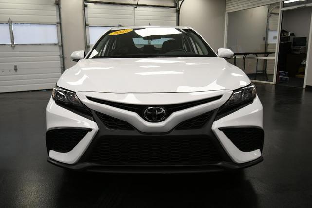 2023 toyota camry se