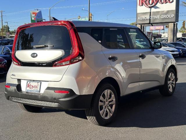 2021 kia soul lx