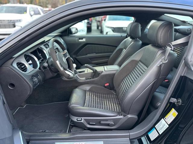2014 ford shelby gt500 base