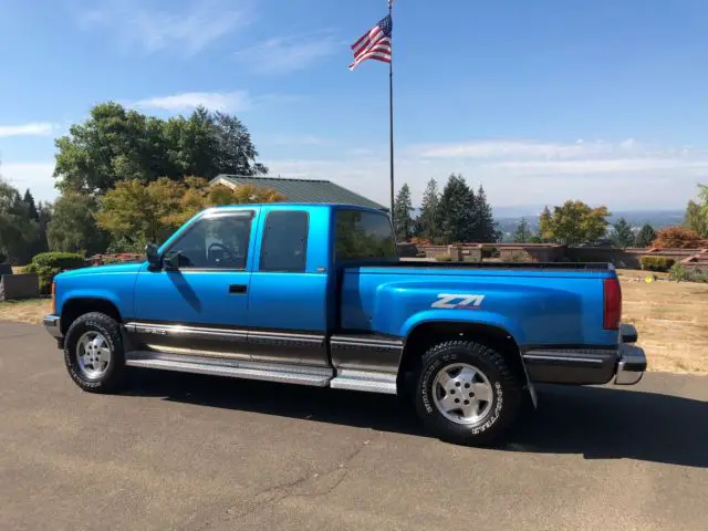 manual low miles step side 4x4 v8 5.7 engine