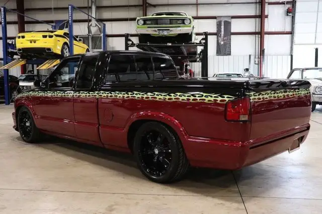1994 chevrolet s-10 128796 miles black and red pickup truck 6 cylinder automati