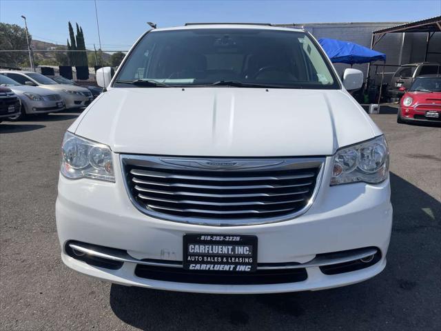 2016 chrysler town & country touring