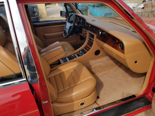1990 bentley turbo r 38,700 orig mi. clean title/carfax