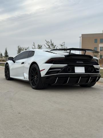2020 lamborghini huracan evo base