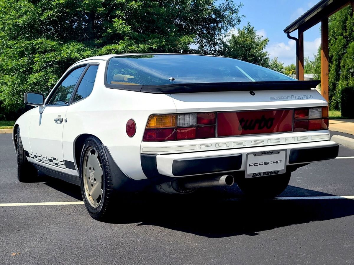 1980 porsche 924 turbo in alpine white