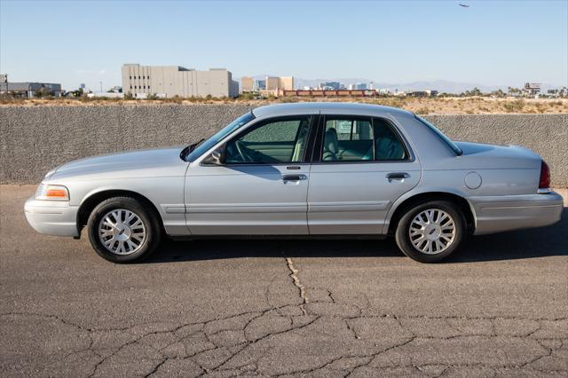 2003 ford crown victoria lx