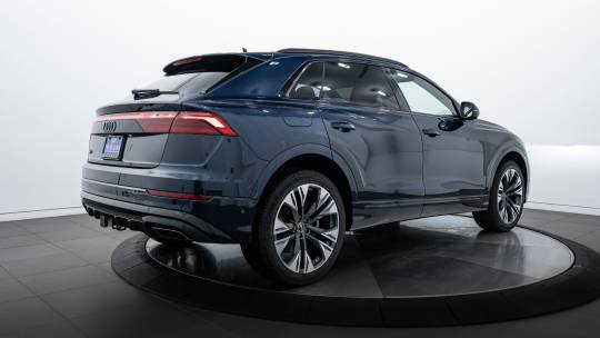2025 Audi Q8