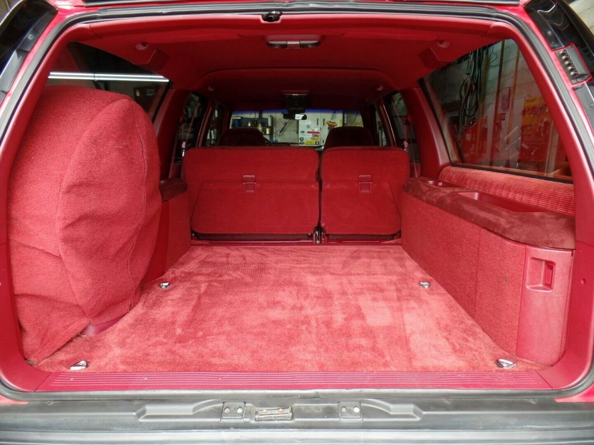 1994 gmc suburban 2500 diesel 92,000 miles