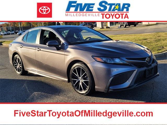 2022 toyota camry se