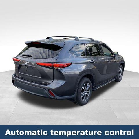 2022 toyota highlander xle