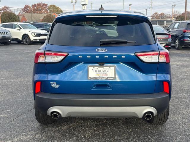 2022 ford escape se