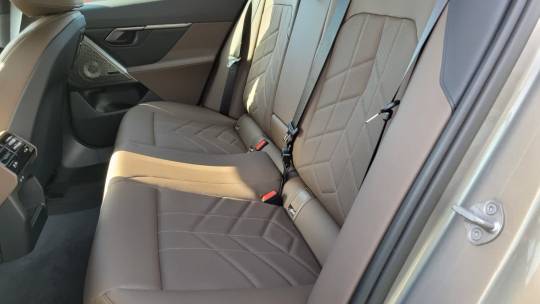 2024 BMW i5
