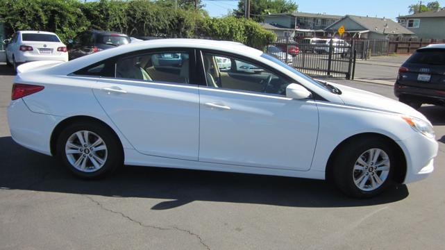 2013 hyundai sonata gls