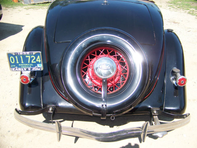 1935 ford roadsteer cabriolet