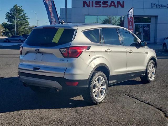2019 ford escape se