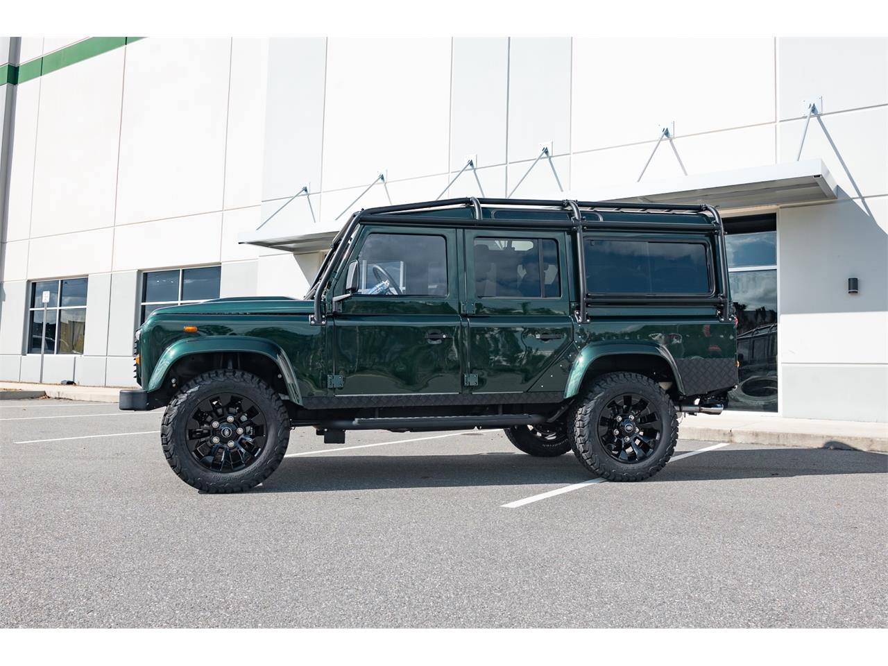1967 land rover defender 109