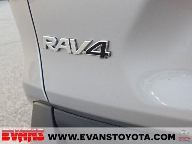 2021 toyota rav4 hybrid xle in fort wayne, indiana