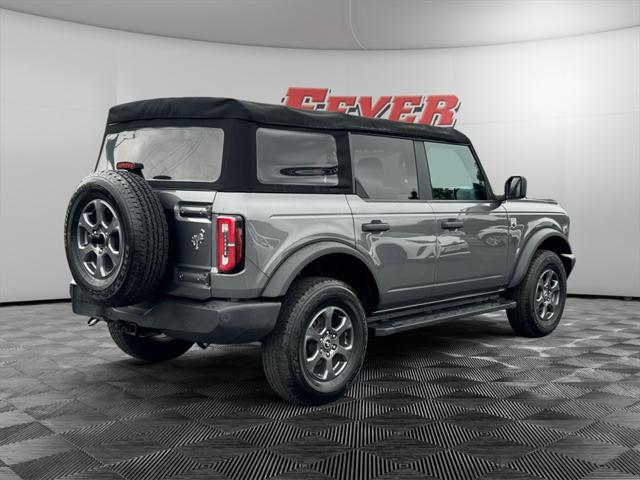 2022 ford bronco base