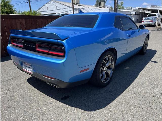 2015 dodge challenger sxt plus