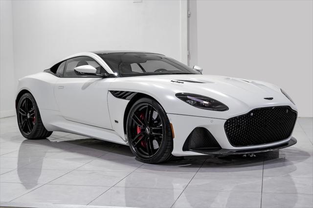2022 aston martin dbs superleggera