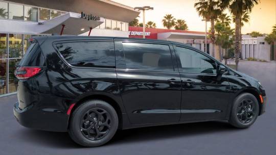 2024 Chrysler Pacifica