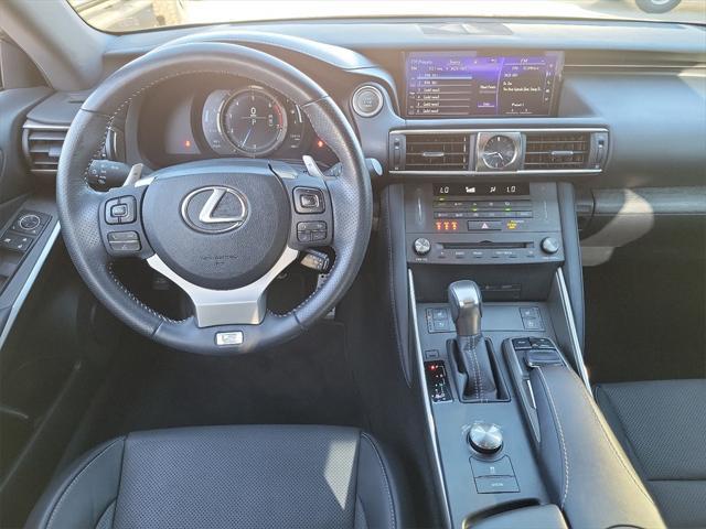 2019 lexus is 300 base