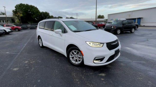2022 chrysler pacifica touring-l