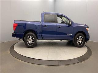 2024 Nissan Titan sv